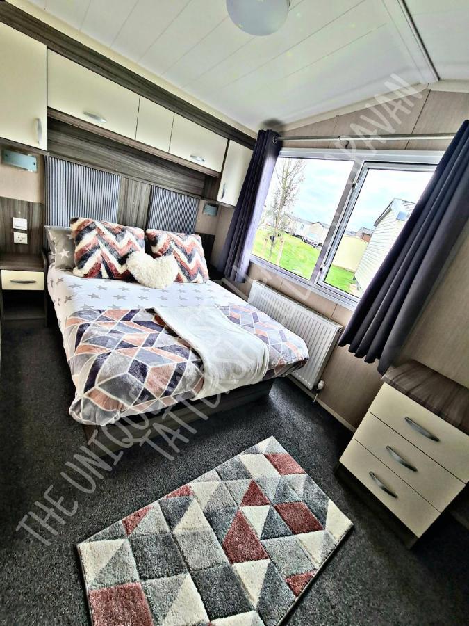 Tattershall Luxury Hot Tub Caravan Exterior photo